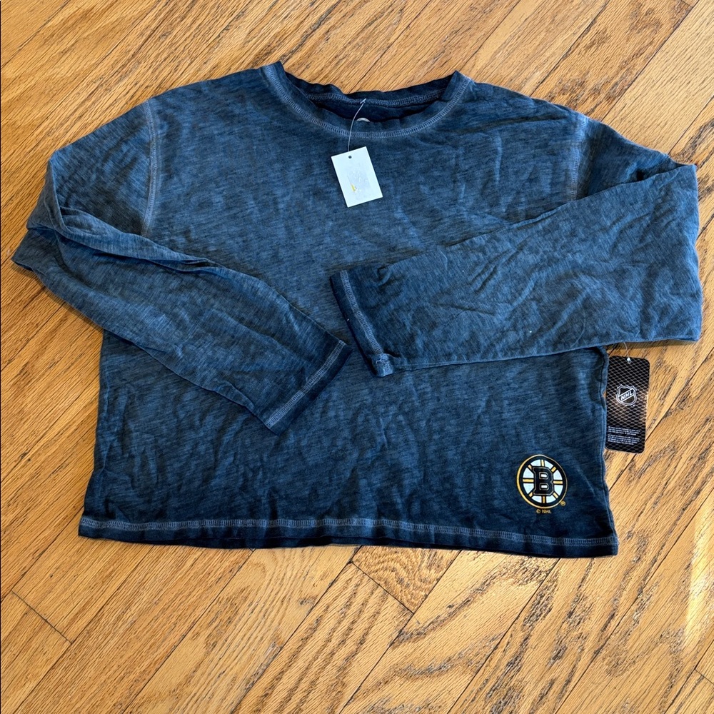 Women's Boston Bruins long-sleeve crop top long sleeve Tshirt new 🆕